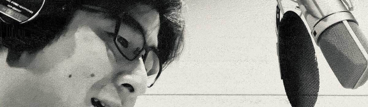 マイクに向かう三村ロンド